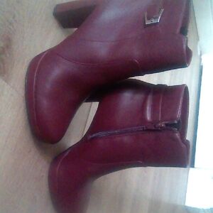 Elegant Burgundy Ankle Boots